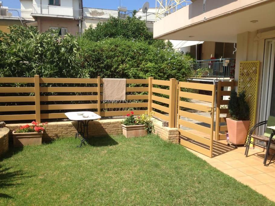 Ησυχες Διακοπες Villa Kalamata Bagian luar foto