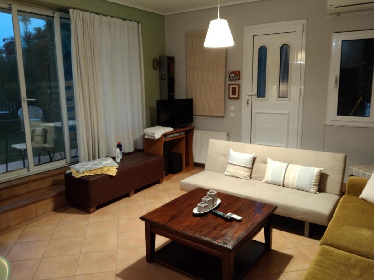 Ησυχες Διακοπες Villa Kalamata Bagian luar foto